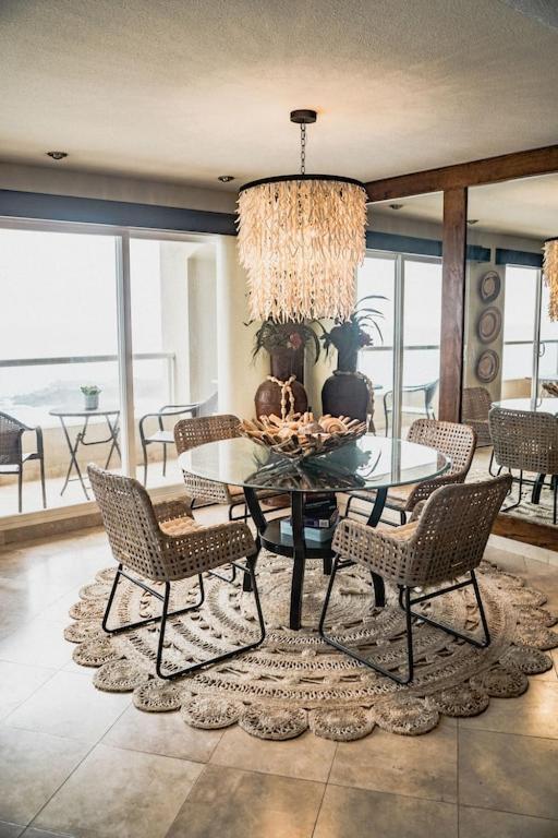 Apartamento 'Luxury Oceanfront Penthouse With Pools, Jacuzzis And Spectacular Ocean Views' Rosarito Exterior foto