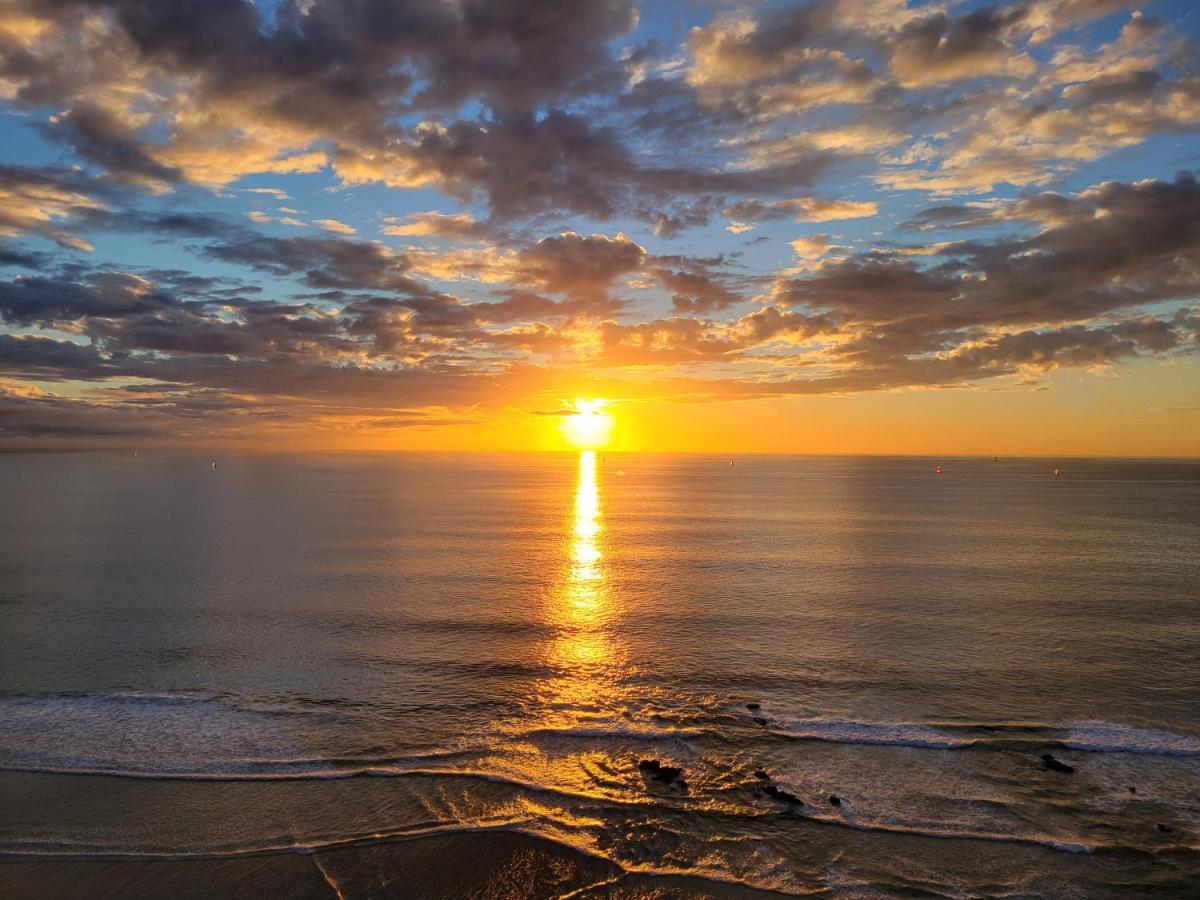 Apartamento 'Luxury Oceanfront Penthouse With Pools, Jacuzzis And Spectacular Ocean Views' Rosarito Exterior foto
