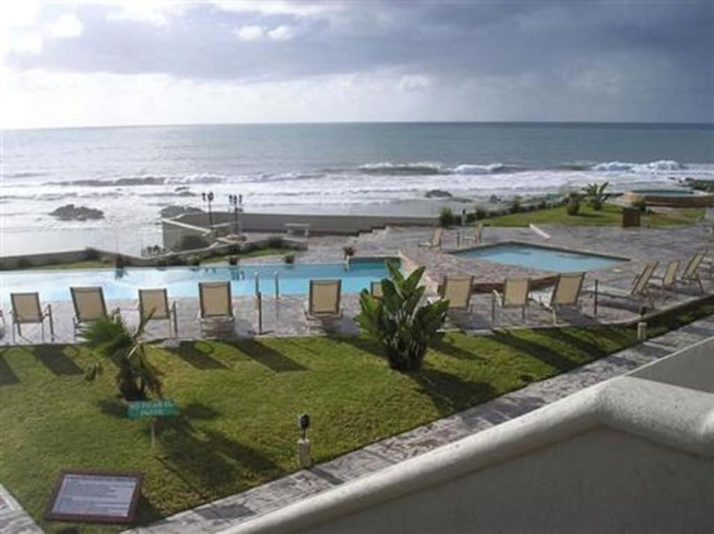 Apartamento 'Luxury Oceanfront Penthouse With Pools, Jacuzzis And Spectacular Ocean Views' Rosarito Exterior foto