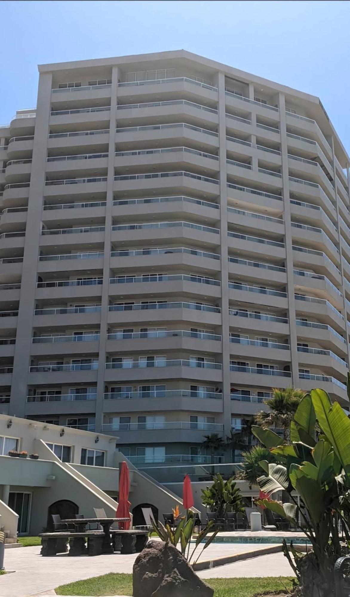 Apartamento 'Luxury Oceanfront Penthouse With Pools, Jacuzzis And Spectacular Ocean Views' Rosarito Exterior foto